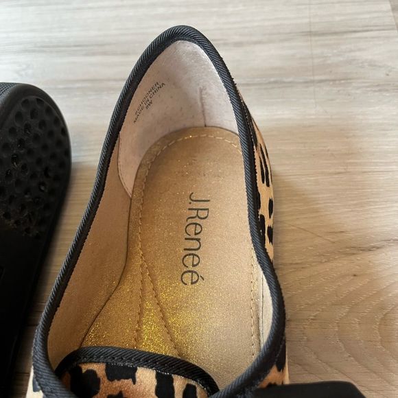 J. Renee 9 Schooner Cheetah Bling Lace Up Shoes - Picture 6 of 9